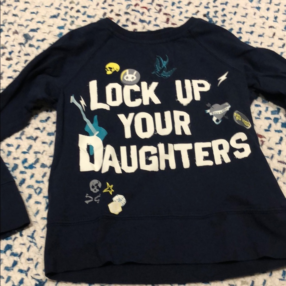 Long sleeved graphic shirt boys